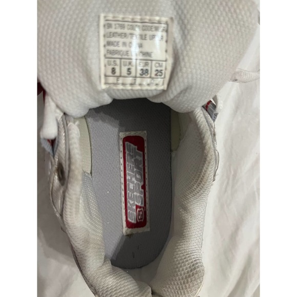 Sketchers tennis shoe Women’s size 8 - Picture 4 of 4